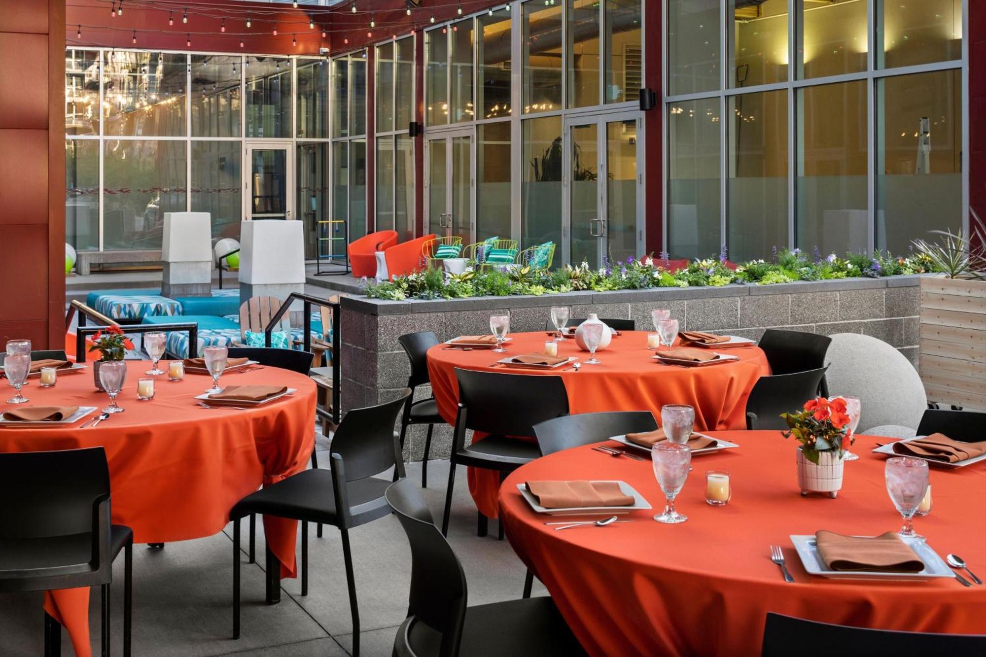Aloft Minneapolis Bagian luar foto